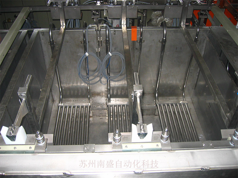 1內(nèi)頁(yè).jpg